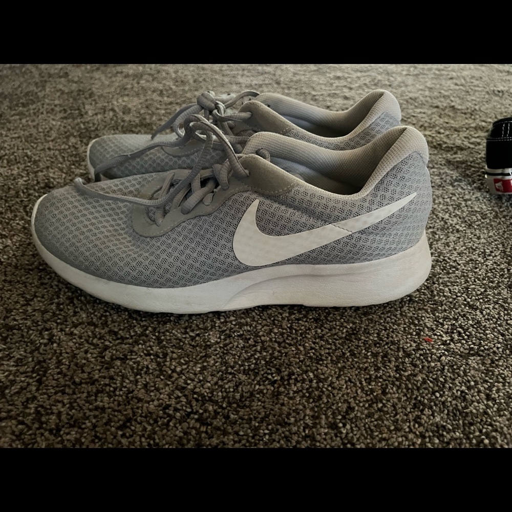 Nike tennis shoes